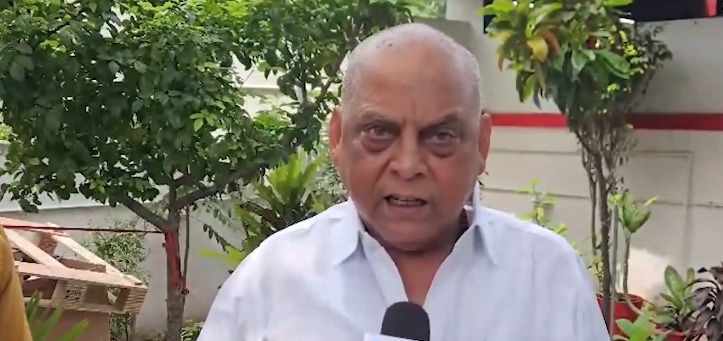 JD(U)’s Neeraj Kumar hits back at Anant Singh, says 'he doesn’t even know how to write Assembly or Legislative Council' JD(U)’s Neeraj Kumar hits back at Anant Singh, says 'he doesn’t even know how to write Assembly or Legislative Council'