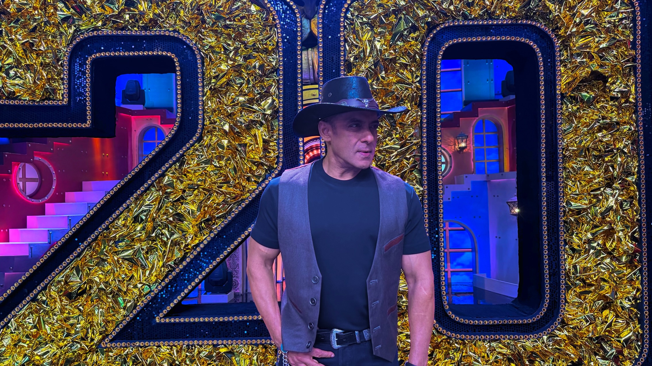 Salman throws off his hat in anger as he loses cool on 'BB 20' contestants over trolling Salman throws off his hat in anger as he loses cool on 'BB 20' contestants over trolling