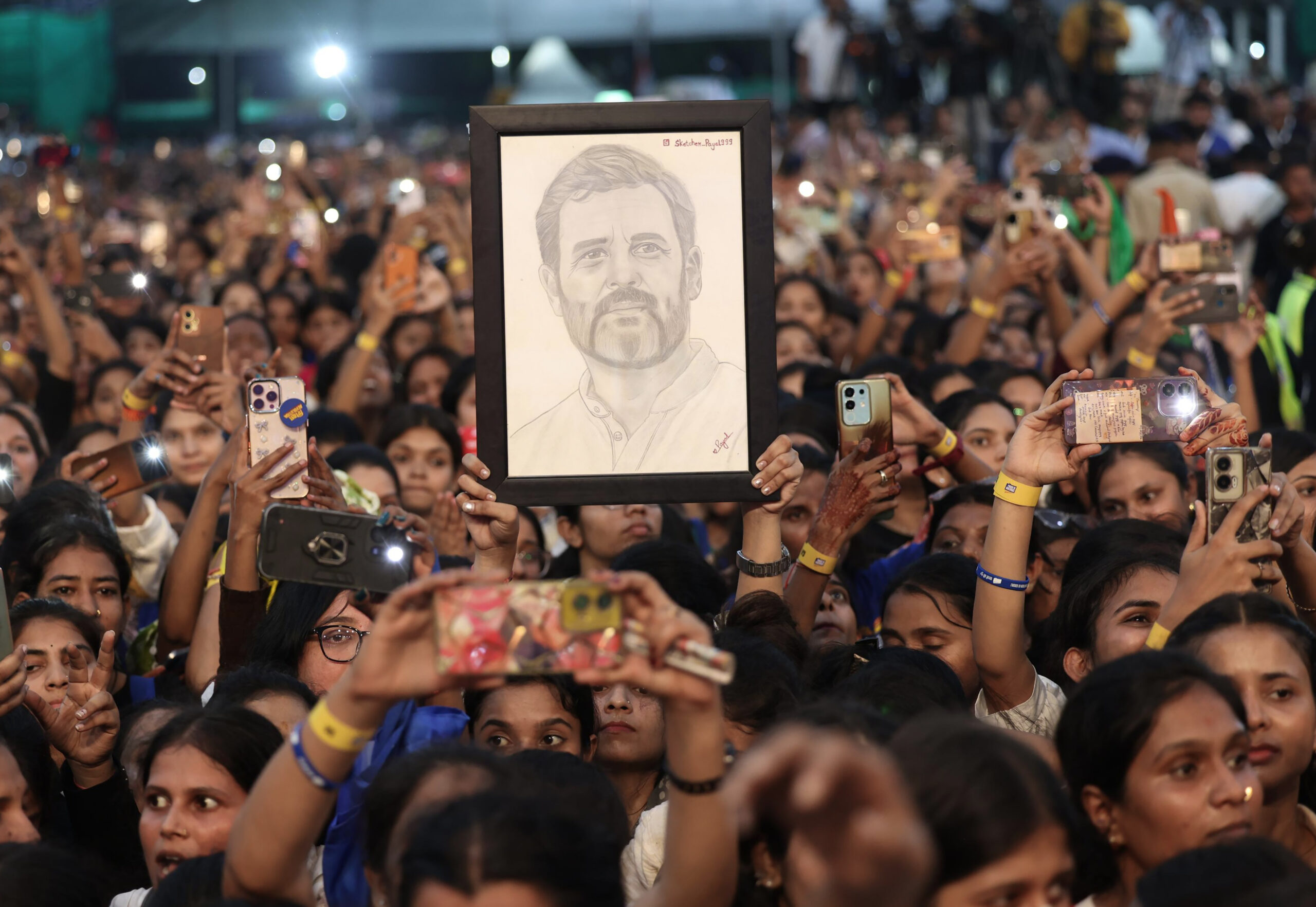 Indore: Rahul Gandhi's ‘Chhatron Ki Goonj’ Programme #Gallery Indore: Rahul Gandhi's ‘Chhatron Ki Goonj’ Programme #Gallery