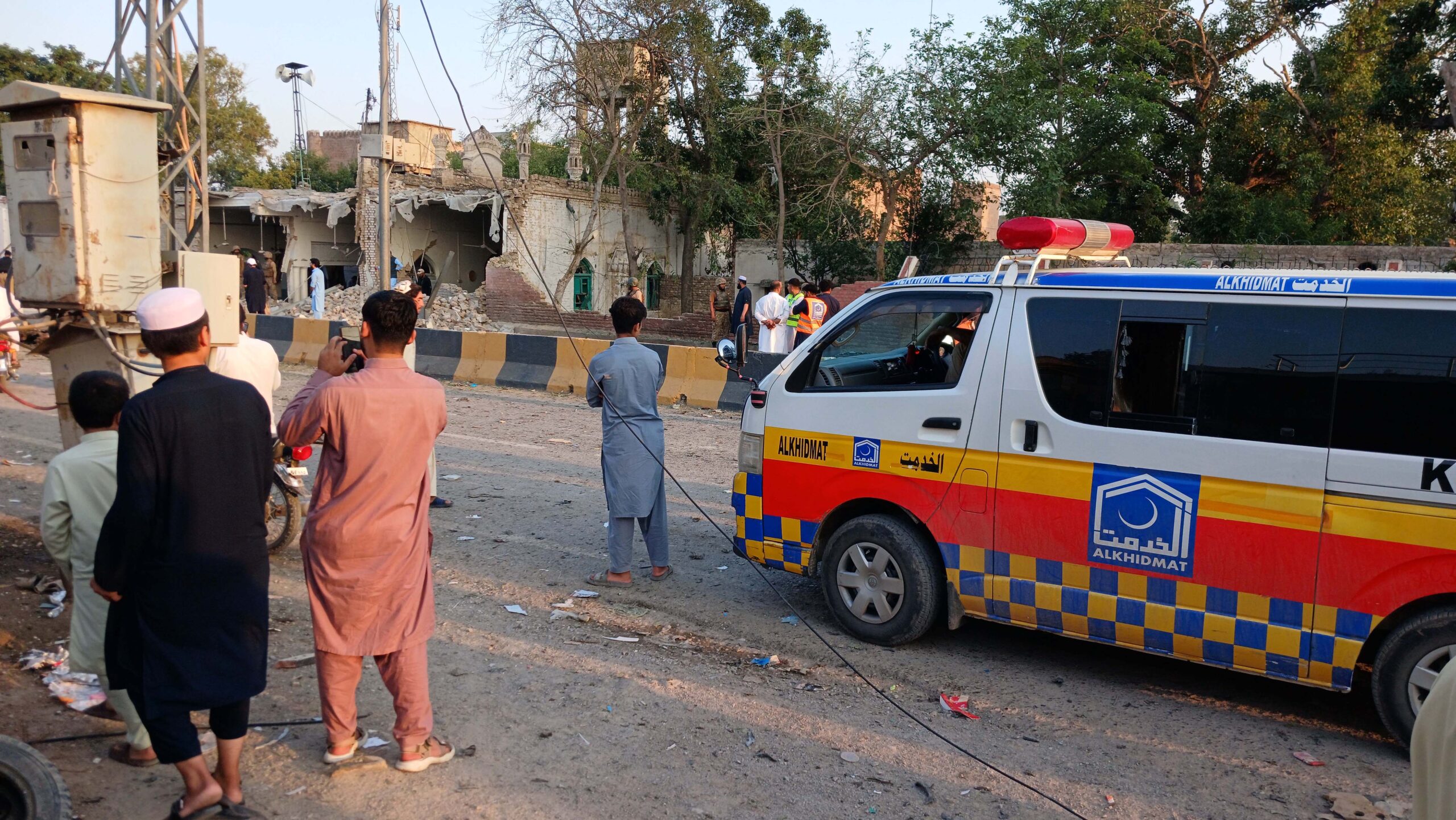 Kohat: Aftermath of Twin Suicide Attack in Pakistan #Gallery Kohat: Aftermath of Twin Suicide Attack in Pakistan #Gallery