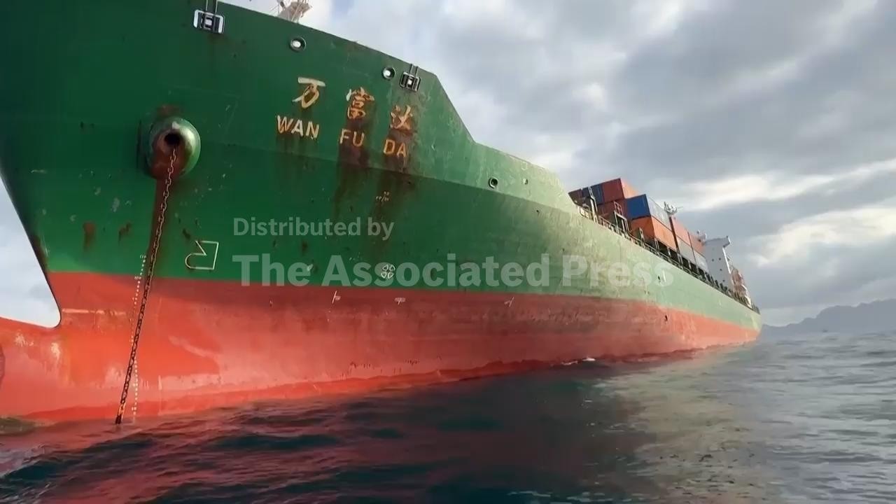 Container ships and oil tankers seen in Gulf of Aden as tensions rise in Yemen (Video) Container ships and oil tankers seen in Gulf of Aden as tensions rise in Yemen (Video)