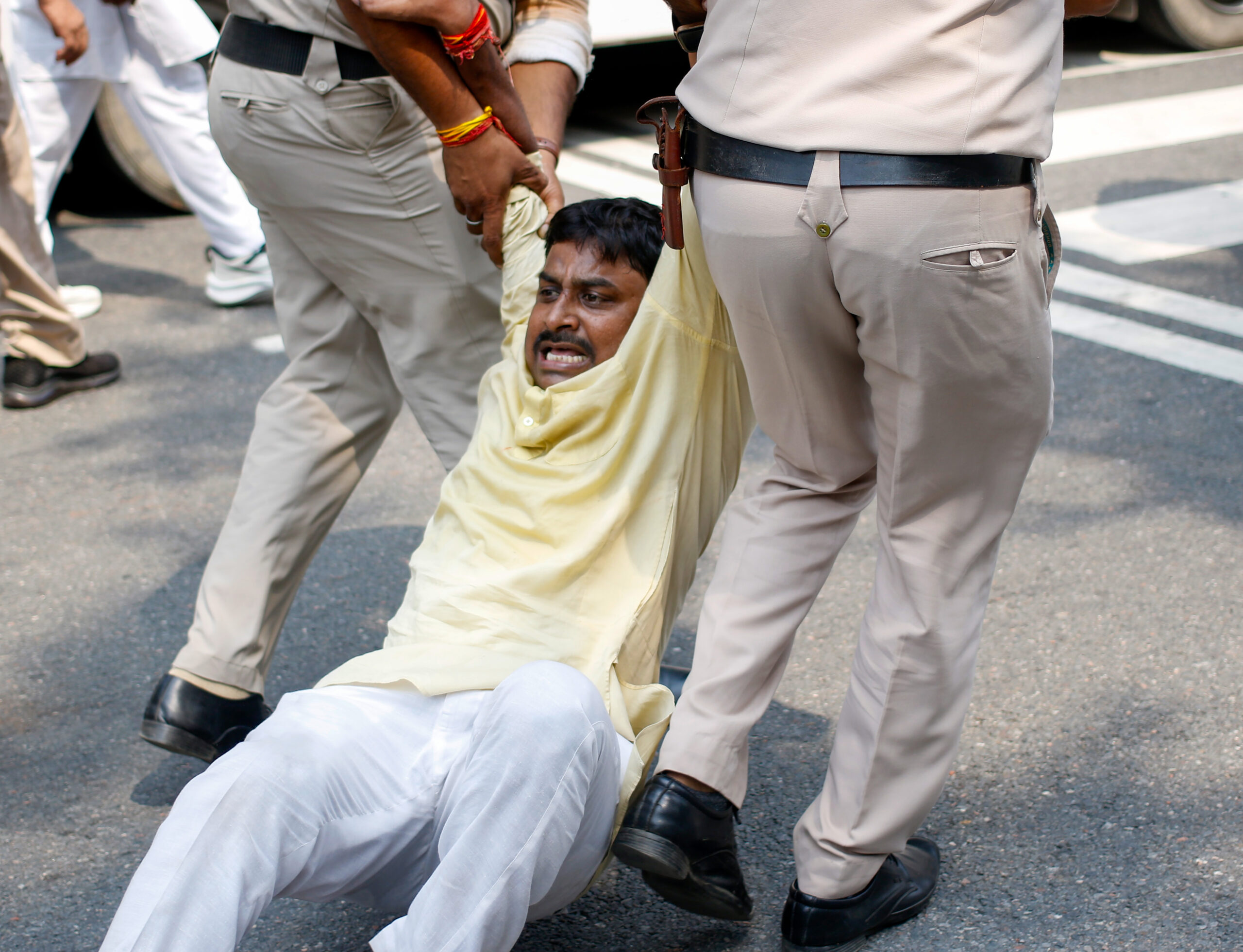 New Delhi: BJP workers protest outside AAP office #Gallery New Delhi: BJP workers protest outside AAP office #Gallery