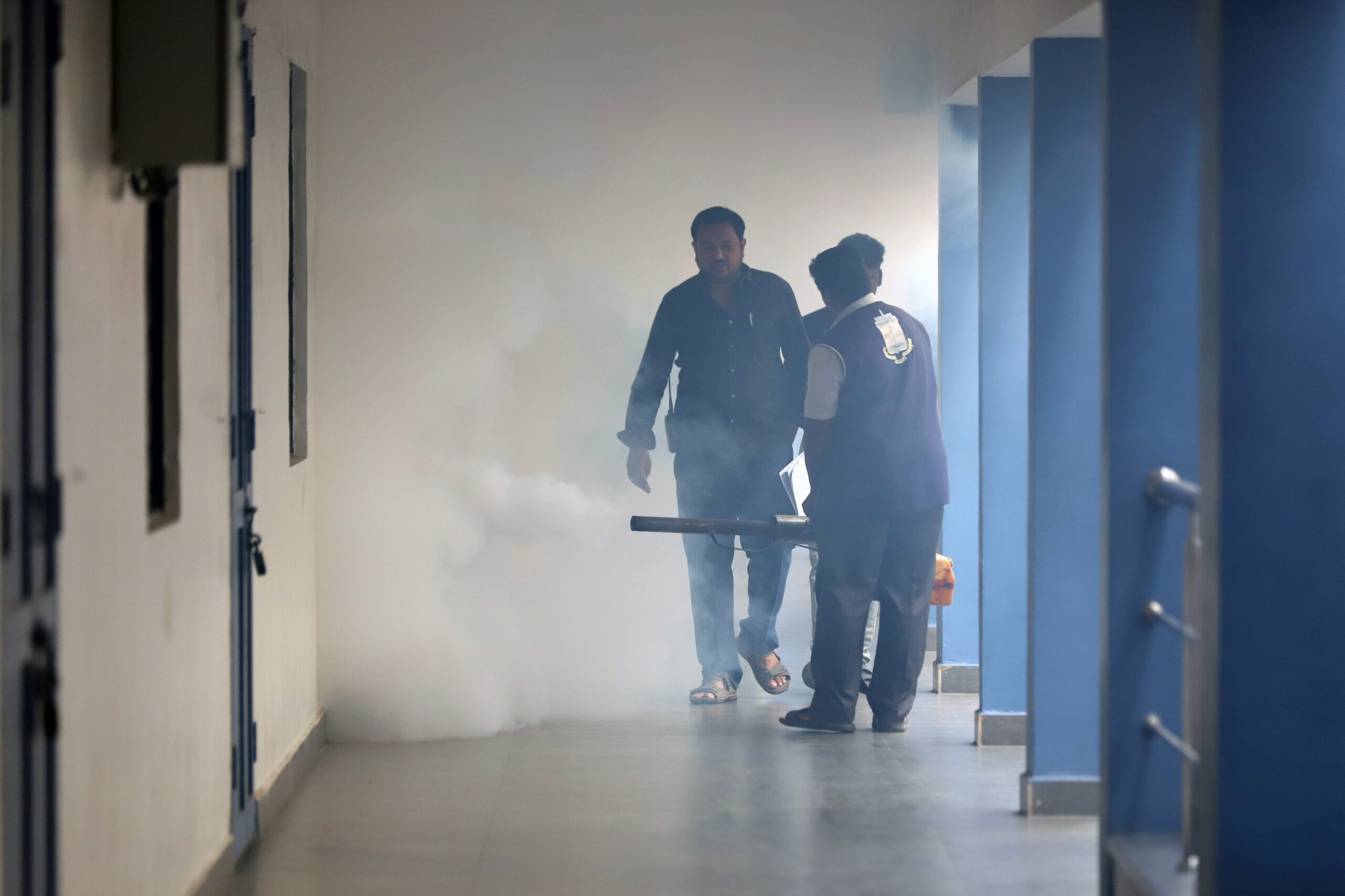 Chennai: Civic workers conduct dengue prevention drive #Gallery Chennai: Civic workers conduct dengue prevention drive #Gallery