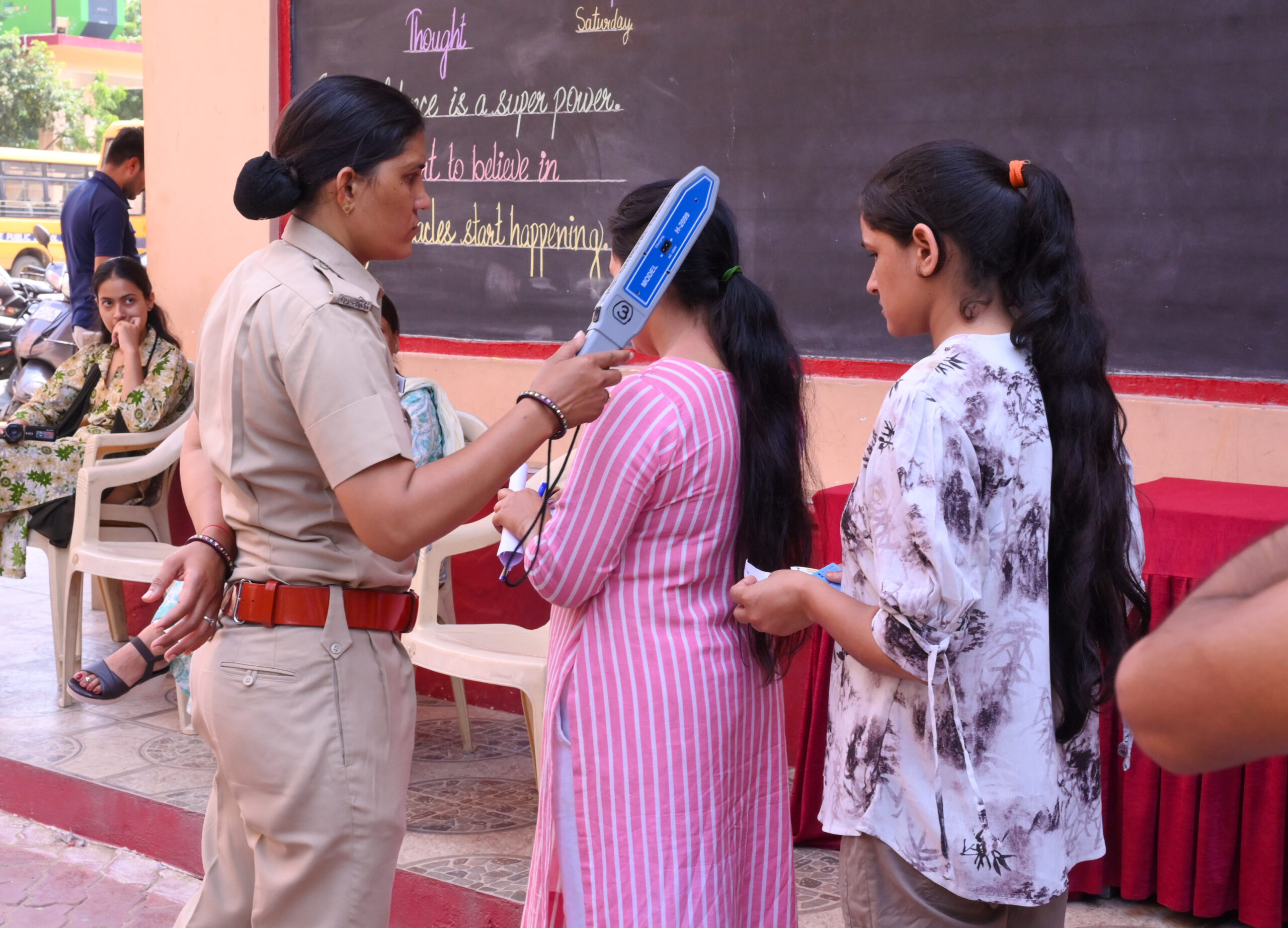 Jaipur: Candidates screened before RPSC Sub Inspector re examination #Gallery Jaipur: Candidates screened before RPSC Sub Inspector re examination #Gallery