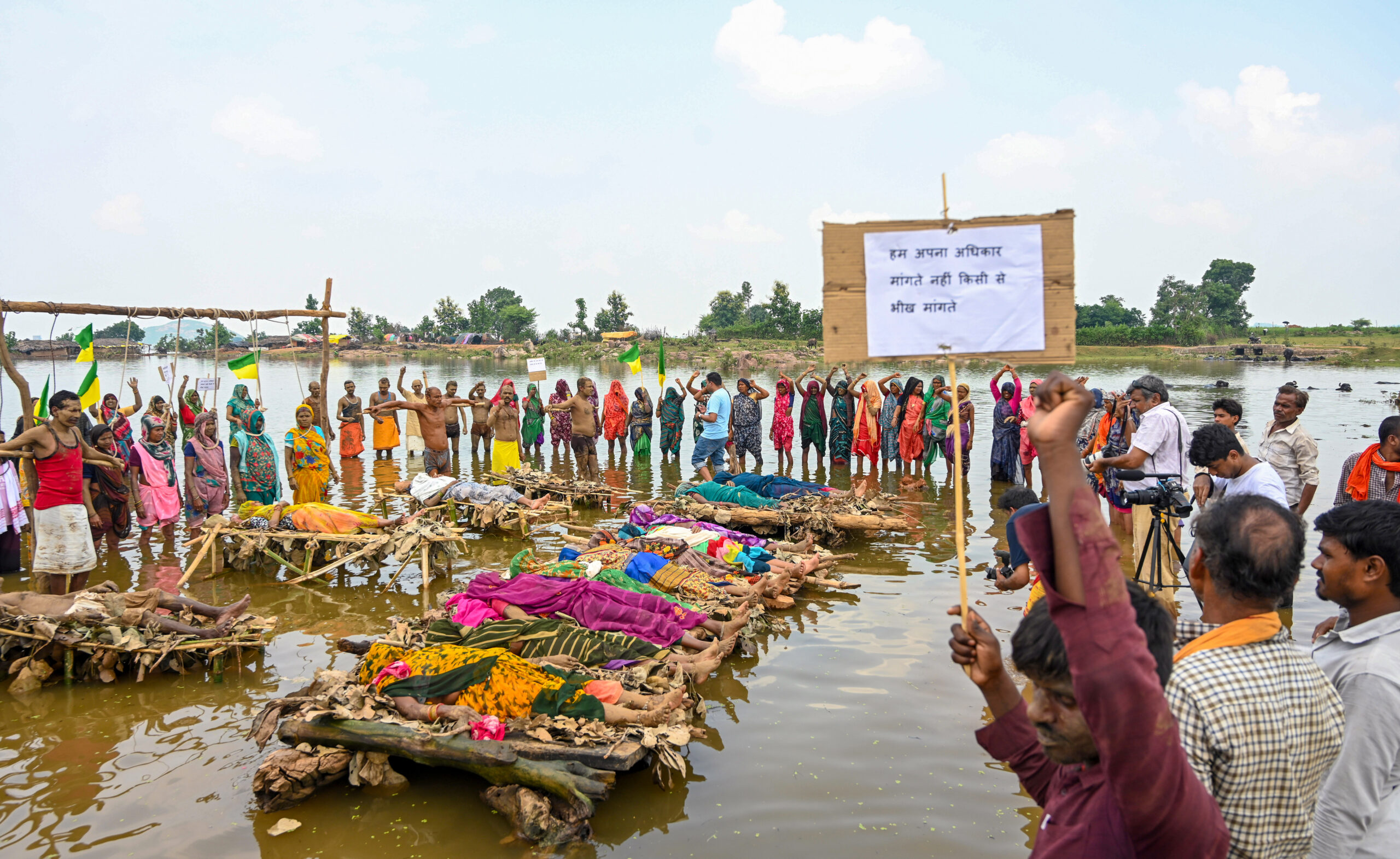 Panna: Ken Betwa Project affected families stage protest #Gallery Panna: Ken Betwa Project affected families stage protest #Gallery