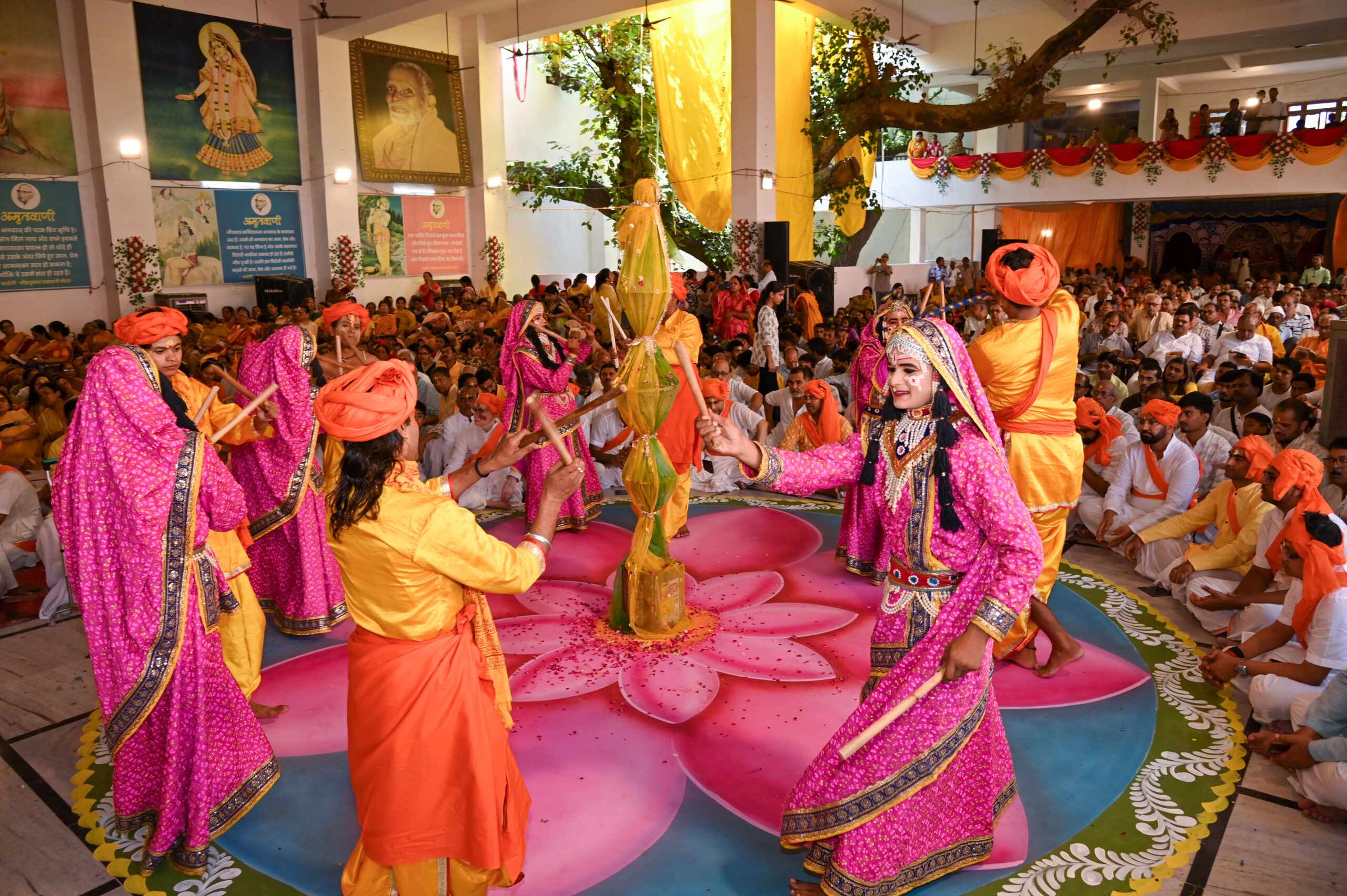 Gorakhpur: Devotees dressed as Braj gopas and gopis participate in Dadhikando Utsav during the five-day Radha Rani Prakatya Mahotsav at Geeta Vatika Temple, in Gorakhpur, Uttar Pradesh, on Sunday, September 20, 2026. (Photo: IANS)
