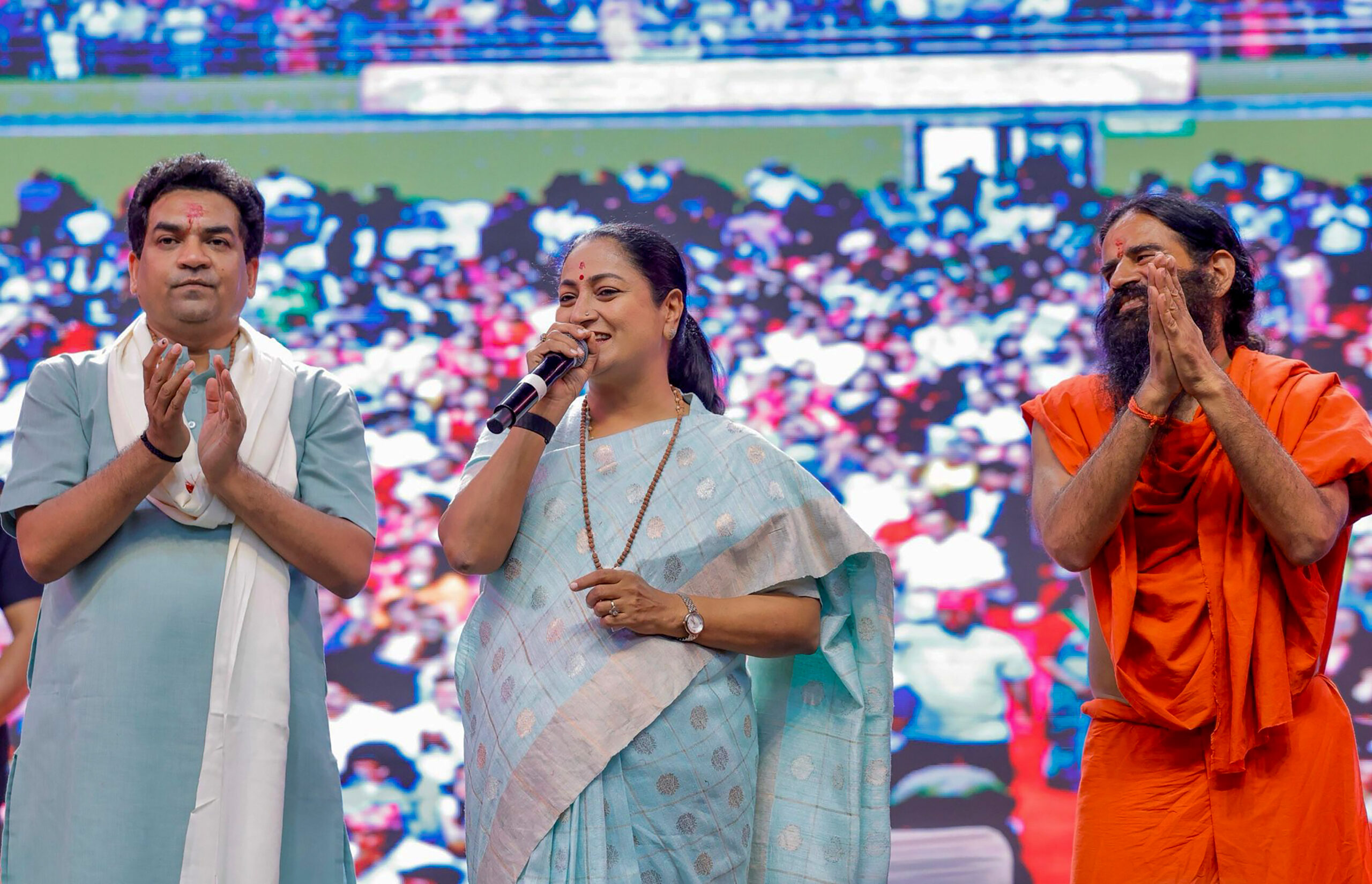 New Delhi: Rekha Gupta attends Teej Mahotsav #Gallery New Delhi: Rekha Gupta attends Teej Mahotsav #Gallery