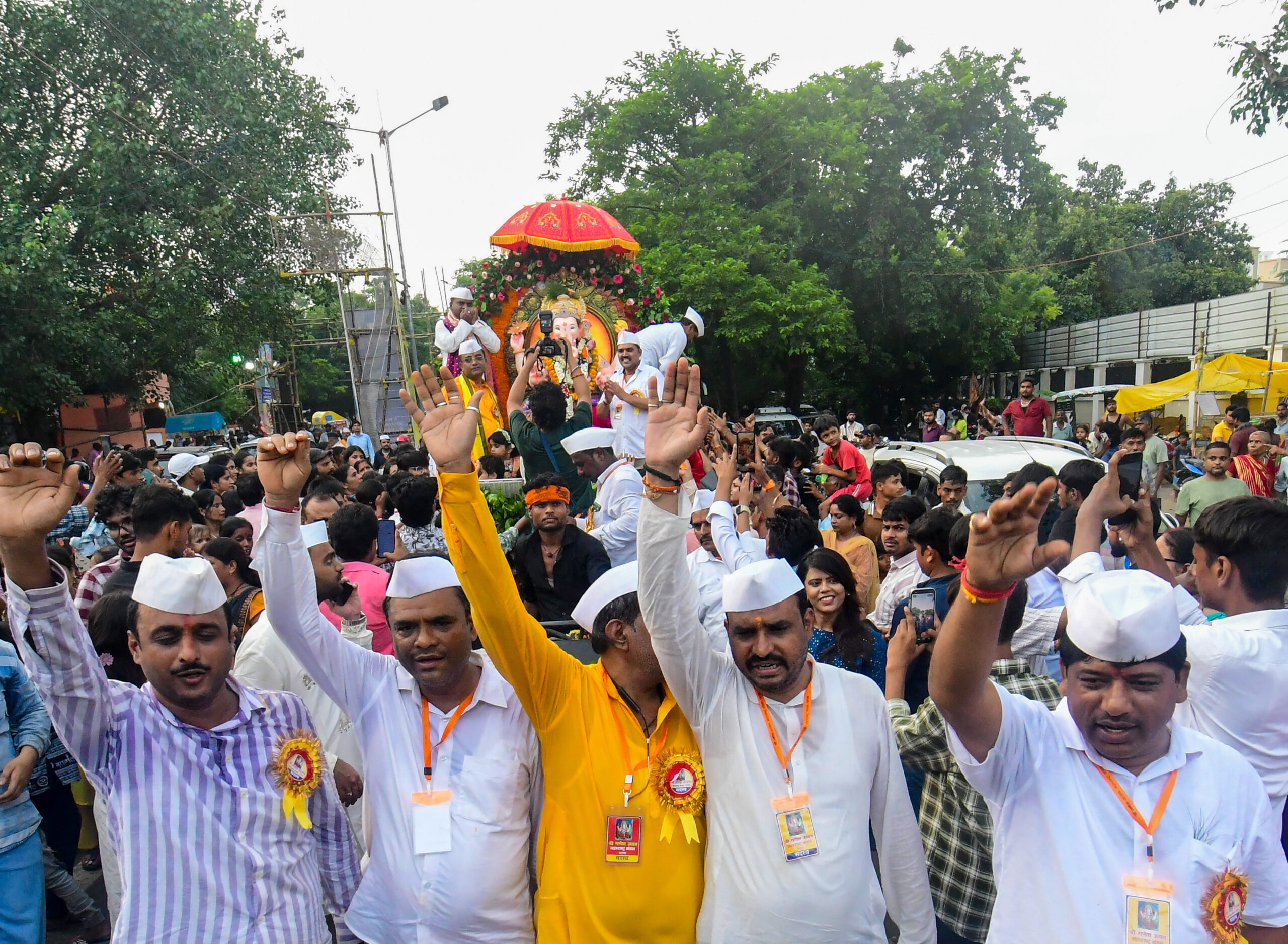 Patna: Ganesh Visarjan celebrations #Gallery Patna: Ganesh Visarjan celebrations #Gallery