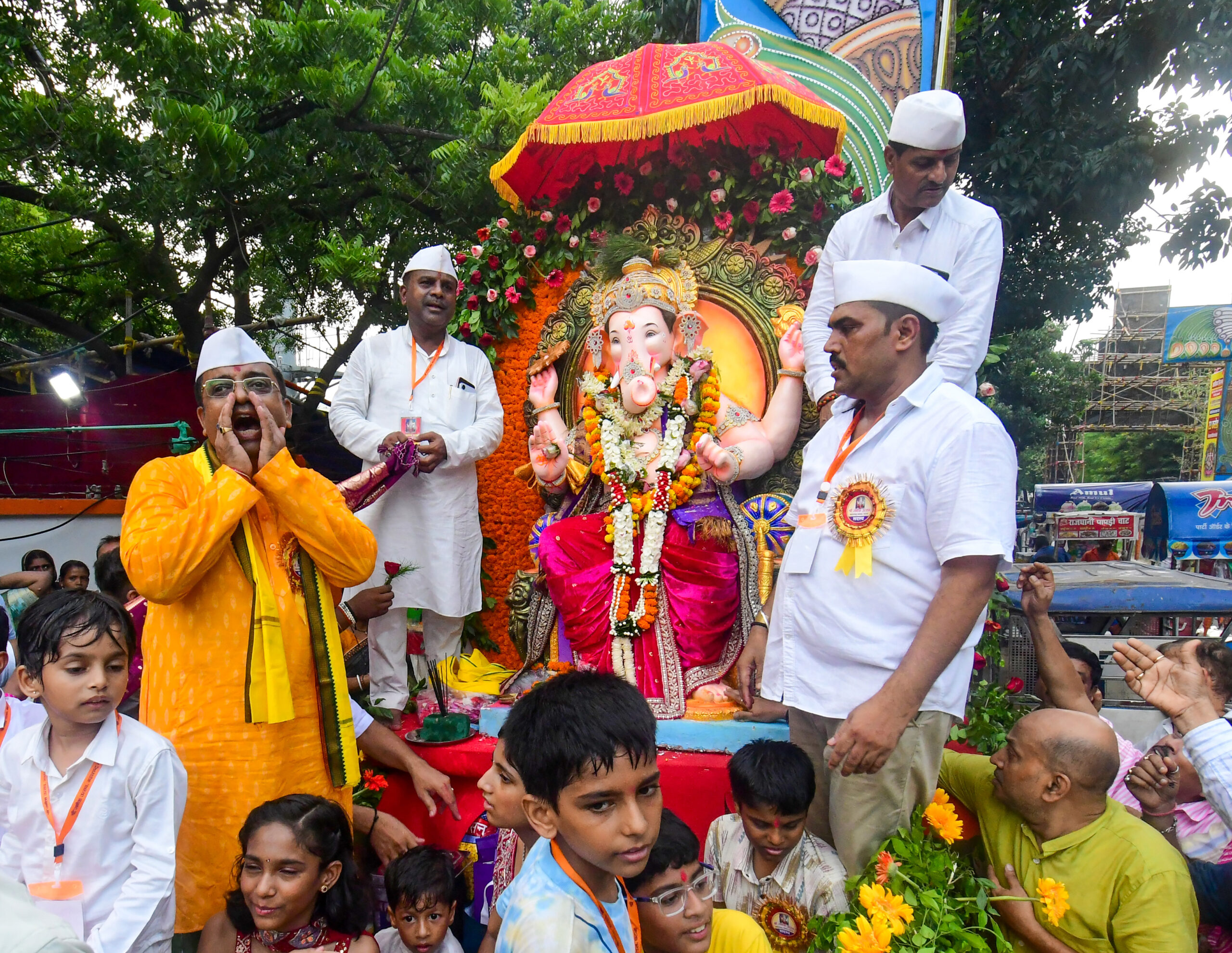 Patna: Ganesh Visarjan celebrations #Gallery Patna: Ganesh Visarjan celebrations #Gallery