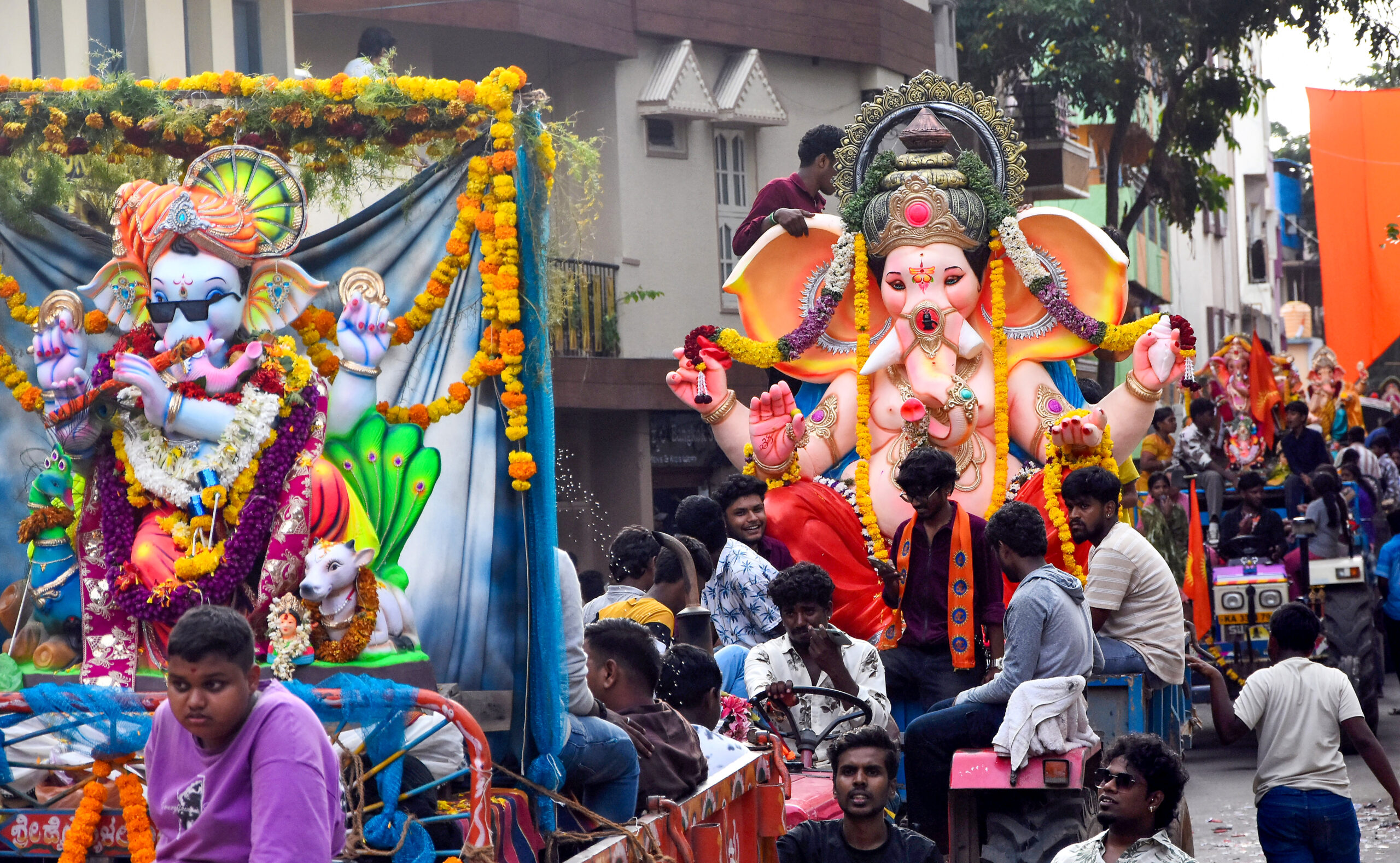 Bengaluru: Ganesh Visarjan procession #Gallery Bengaluru: Ganesh Visarjan procession #Gallery