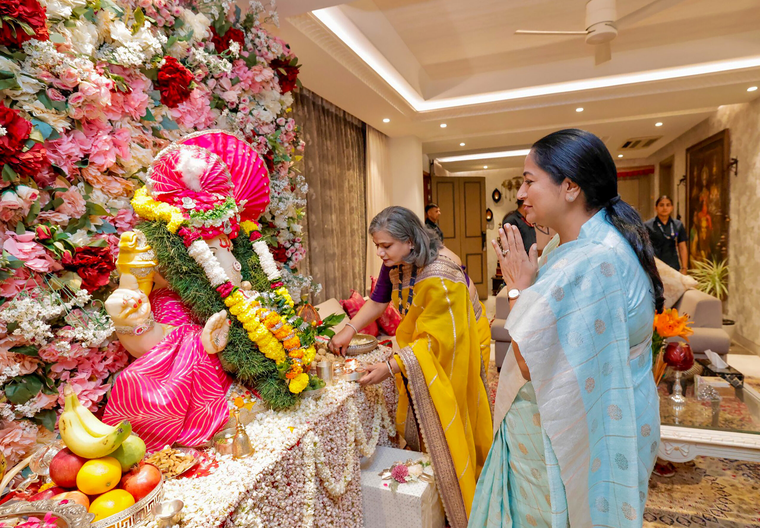 New Delhi: Rekha Gupta at Ganpati Bhajan Sandhya #Gallery New Delhi: Rekha Gupta at Ganpati Bhajan Sandhya #Gallery