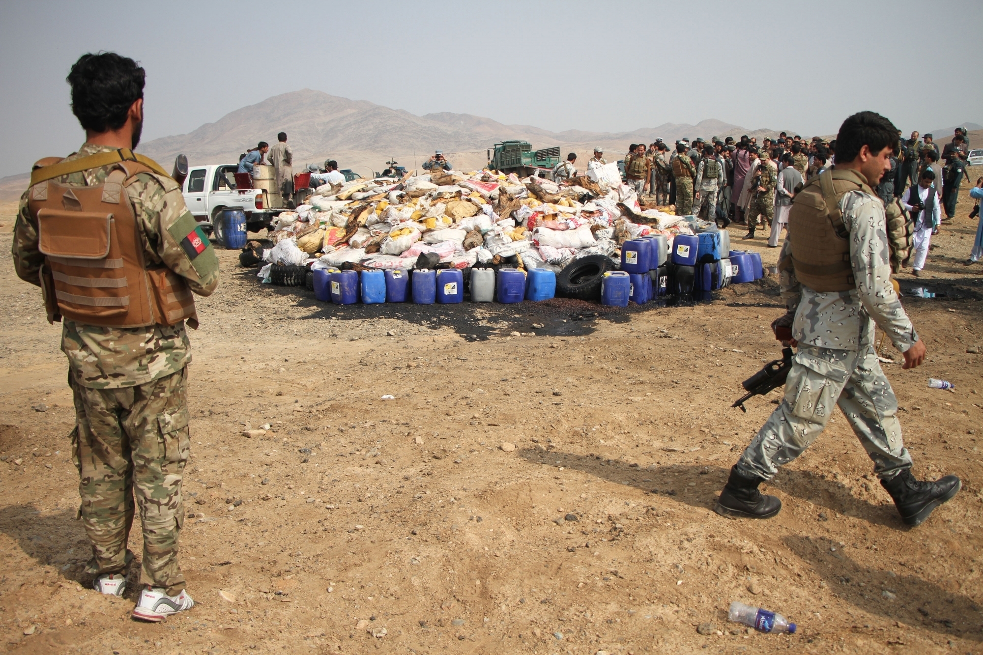 60 suspected drug smugglers arrested, 29 kg of narcotics seized across Afghanistan 60 suspected drug smugglers arrested, 29 kg of narcotics seized across Afghanistan