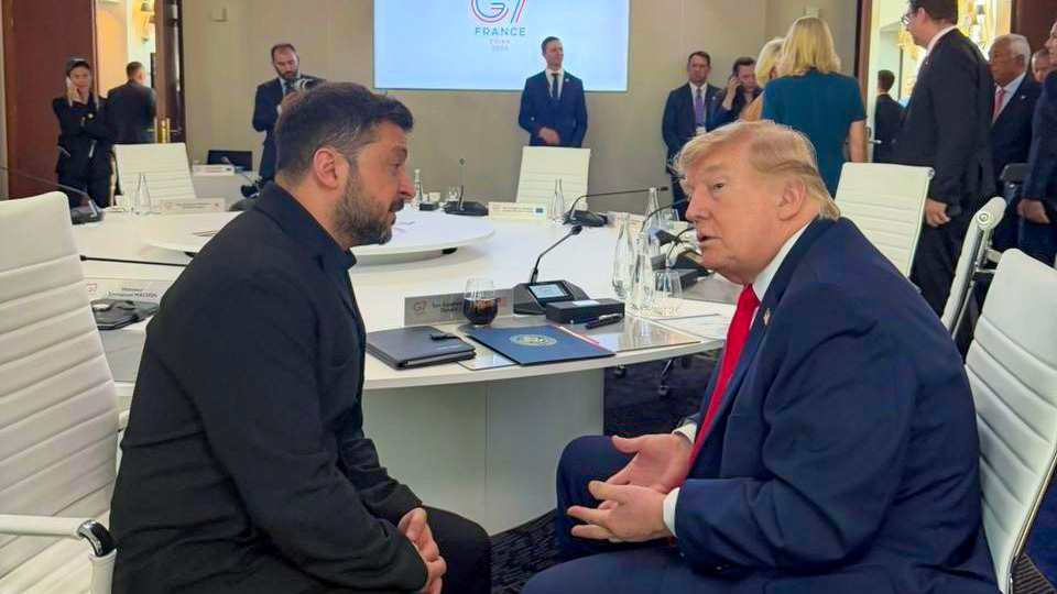 Evian: Ukrainian President Volodymyr Zelenskyy meets US President Donald Trump on the sidelines of the G7 Summit in Evian, France, on Tuesday, June 16, 2026. US Secretary of State Marco Rubio is also seen. (Photo: IANS/X/@ZelenskyyUa)
