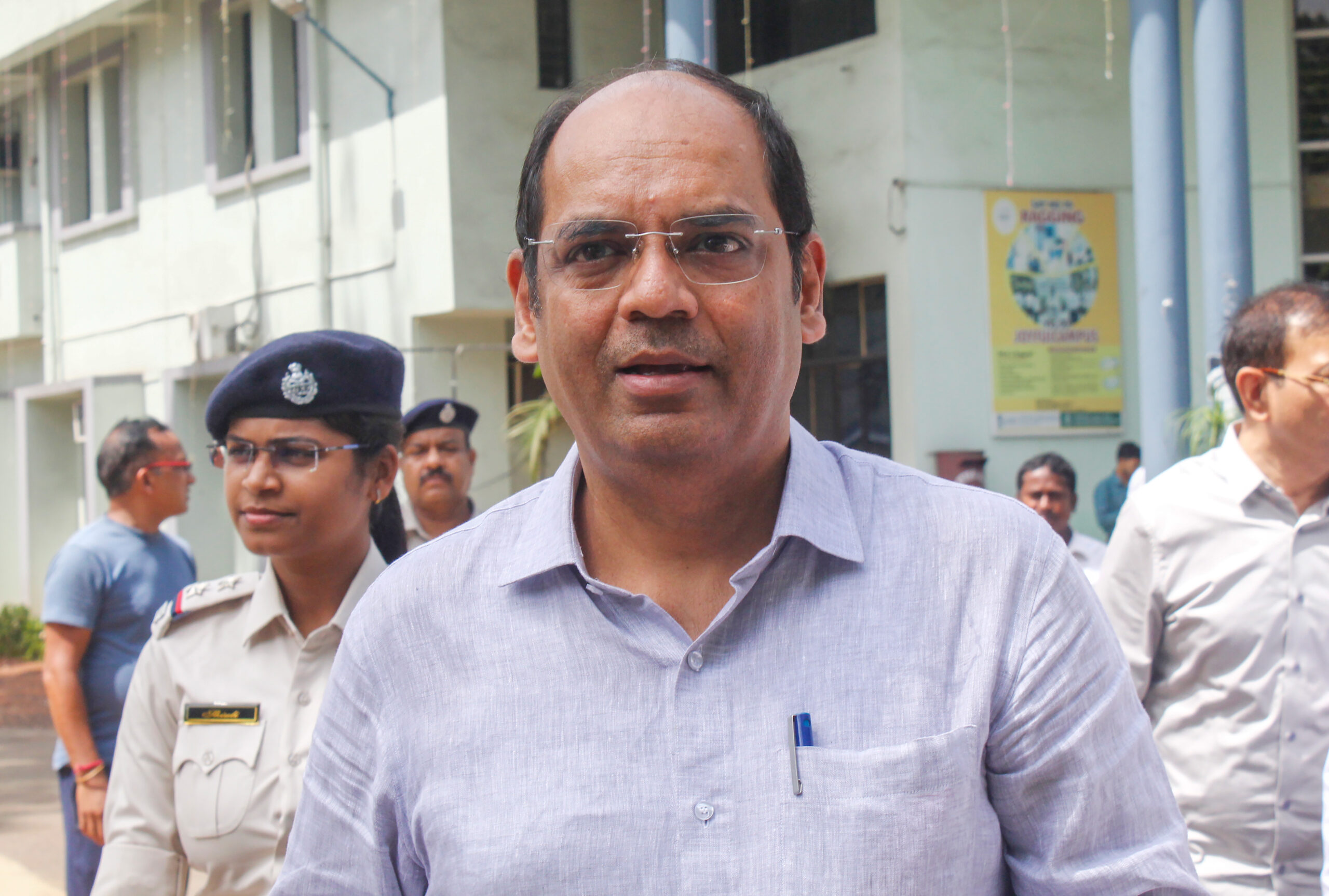 Paschim Bardhaman: Health Secy visits medical facilities #Gallery Paschim Bardhaman: Health Secy visits medical facilities #Gallery