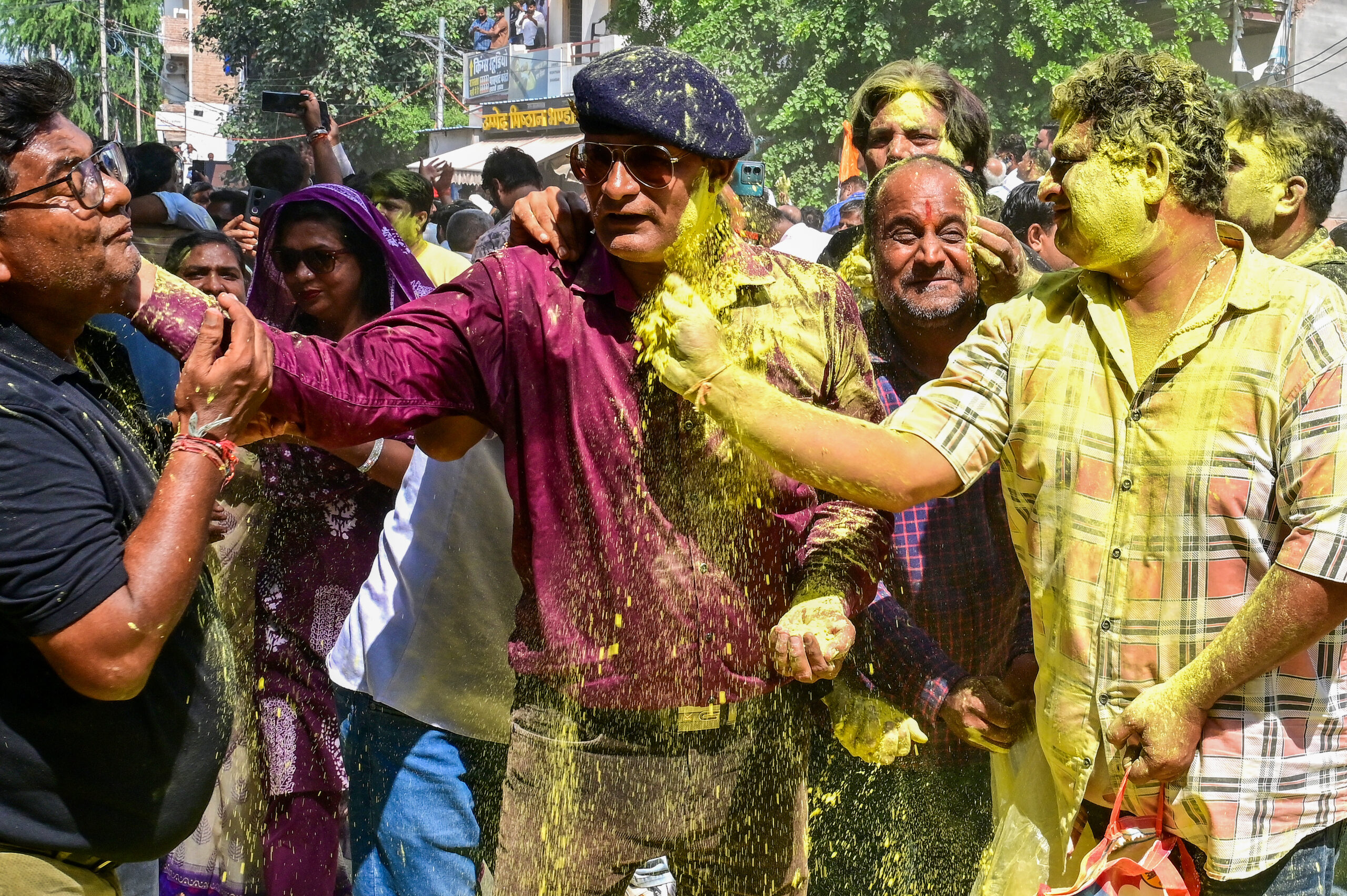 Bikaner: Congress supporters celebrate mayoral win #Gallery Bikaner: Congress supporters celebrate mayoral win #Gallery