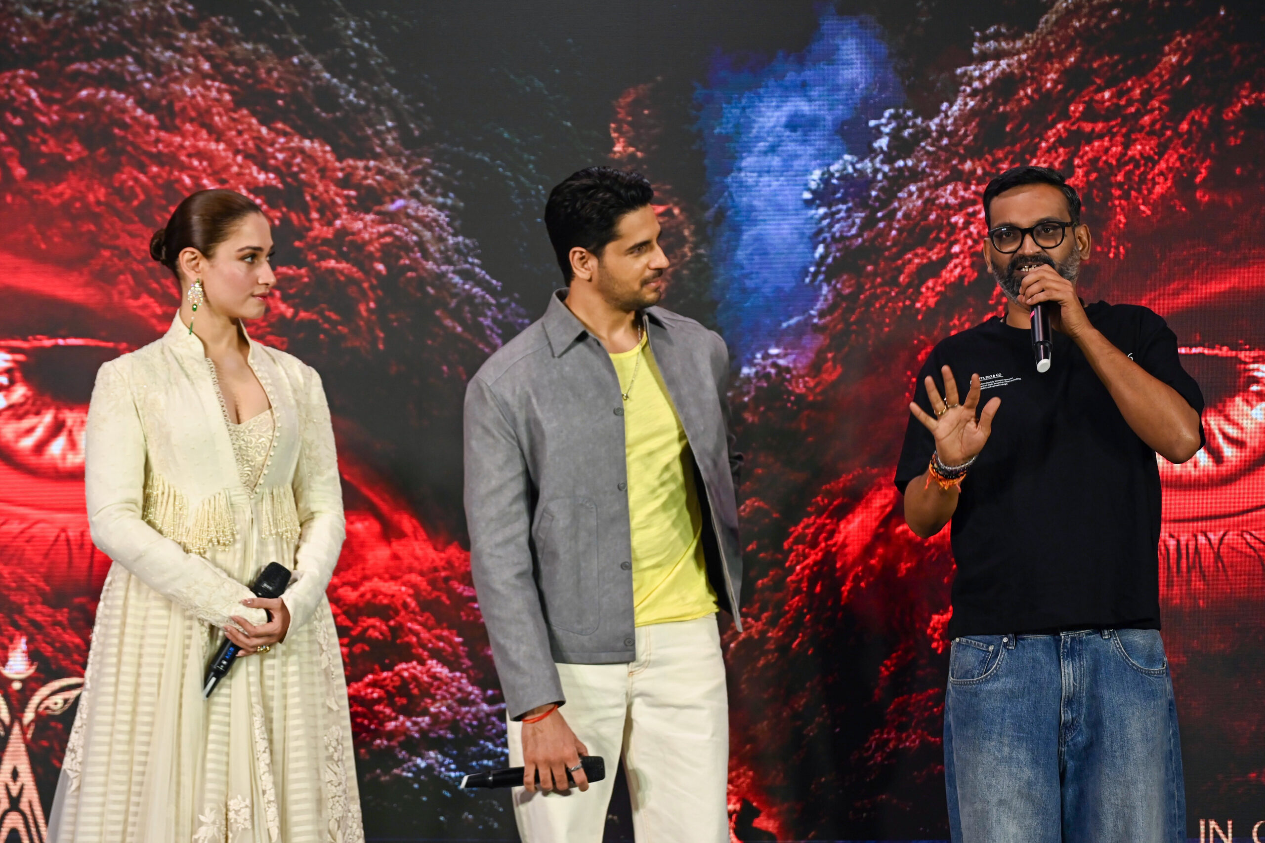New Delhi: Sidharth Malhotra and Tamannaah Bhatia Promote The Vvaan #Gallery New Delhi: Sidharth Malhotra and Tamannaah Bhatia Promote The Vvaan #Gallery