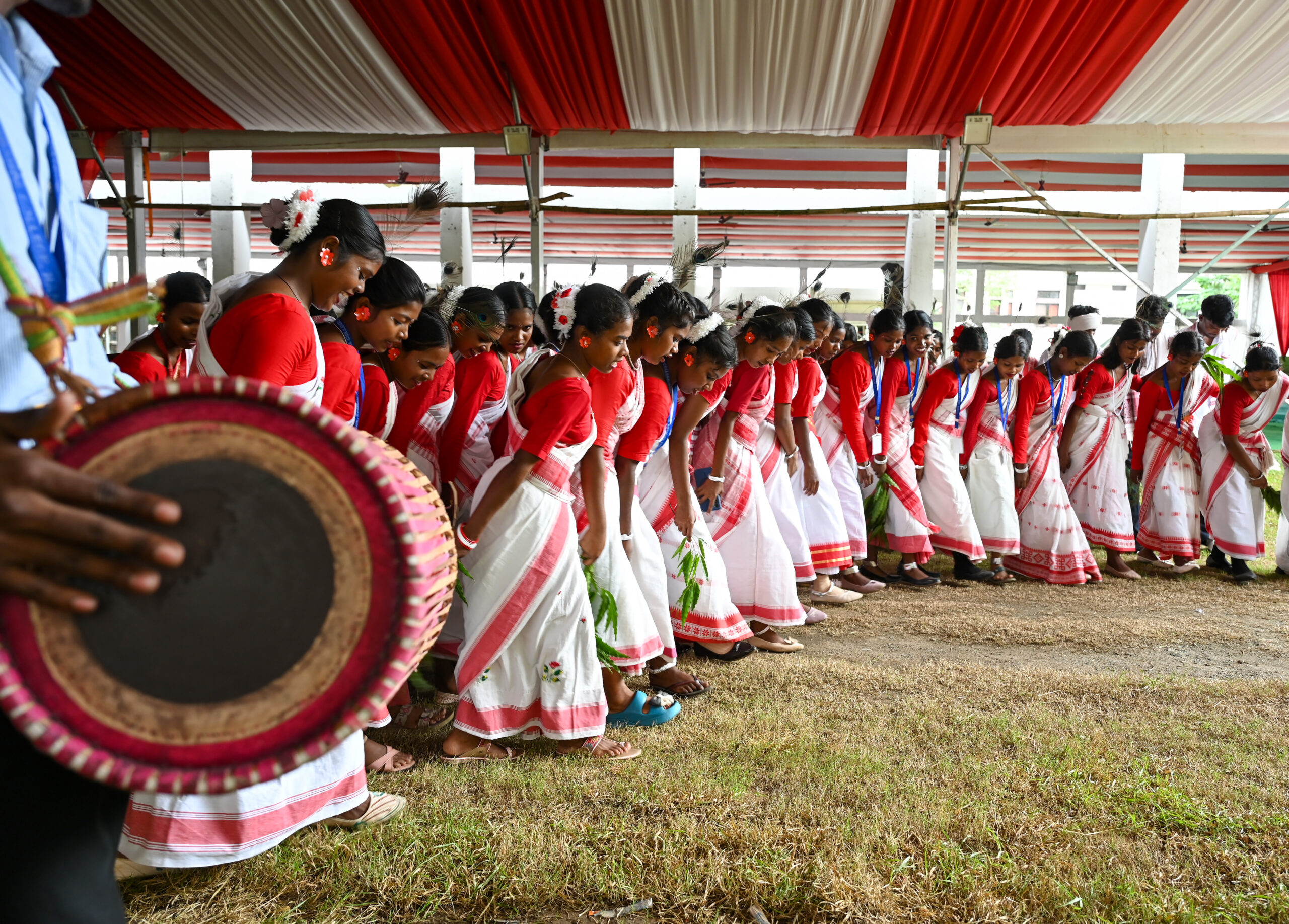 Ranchi: Tribal artists celebrate Karma Puja #Gallery Ranchi: Tribal artists celebrate Karma Puja #Gallery