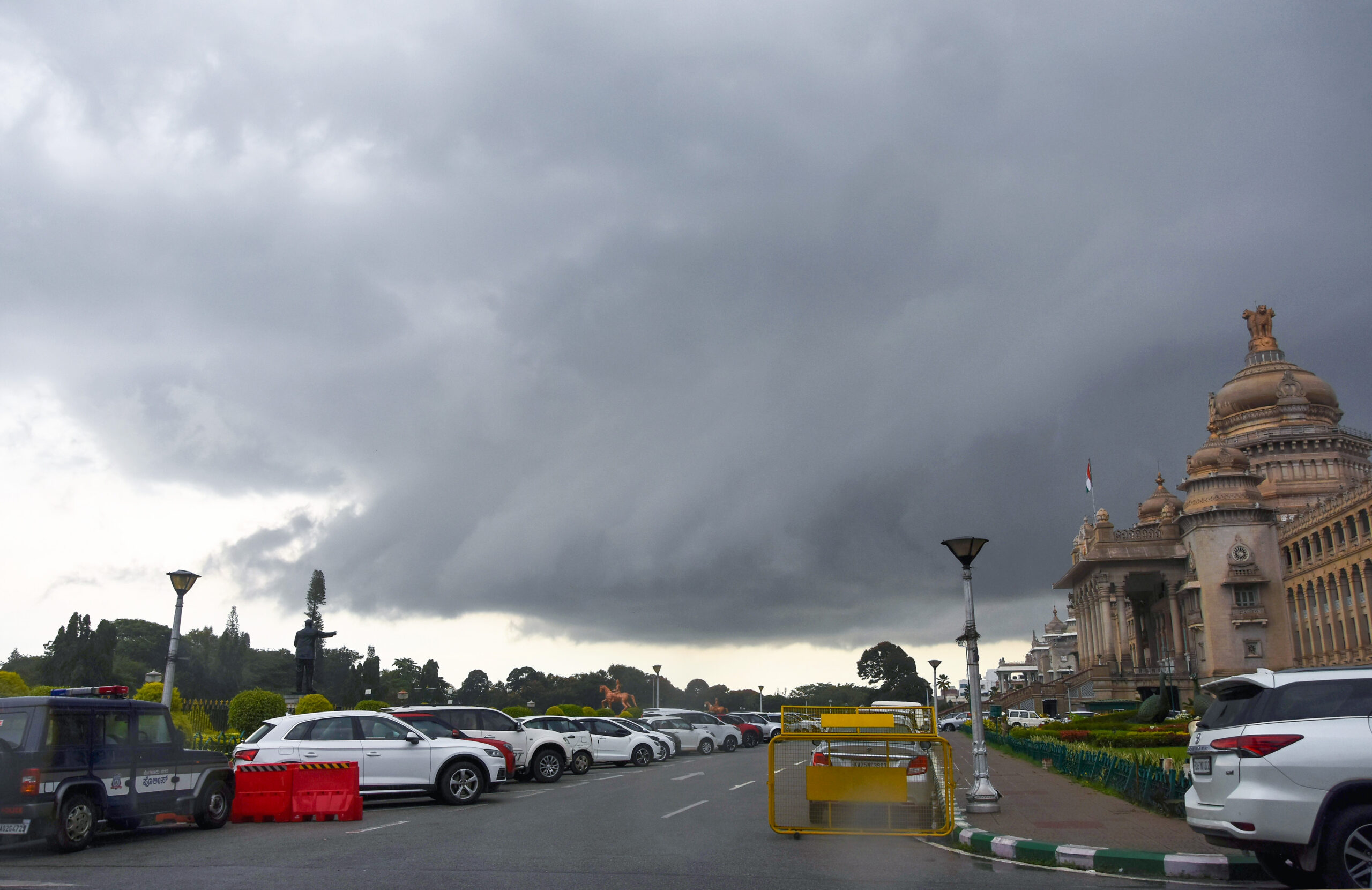 Bengaluru: Rain lashes city #Gallery Bengaluru: Rain lashes city #Gallery