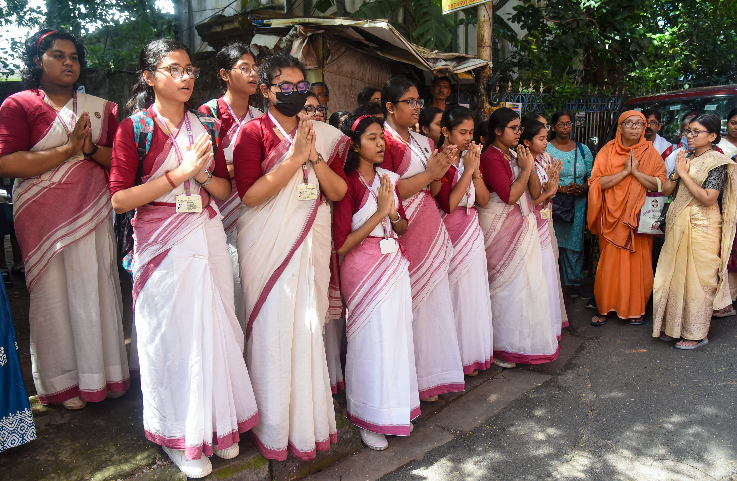Kolkata: Students prepare for Higher Secondary exams #Gallery Kolkata: Students prepare for Higher Secondary exams #Gallery
