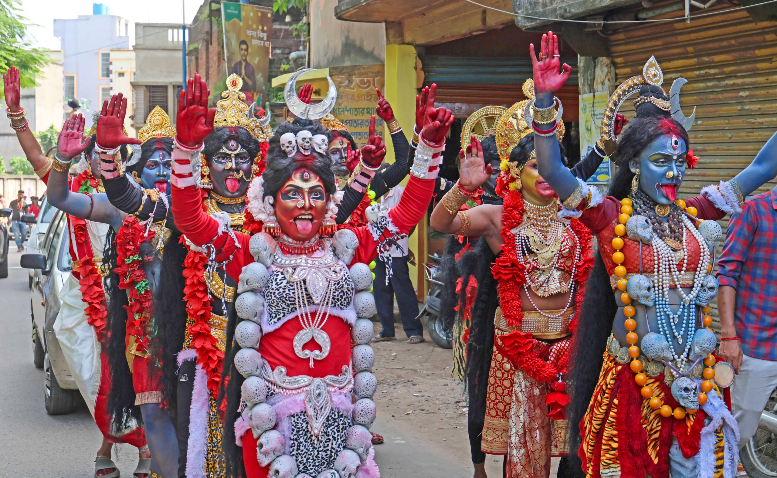Birbhum: Lord Viswakarma idol immersion procession #Gallery Birbhum: Lord Viswakarma idol immersion procession #Gallery
