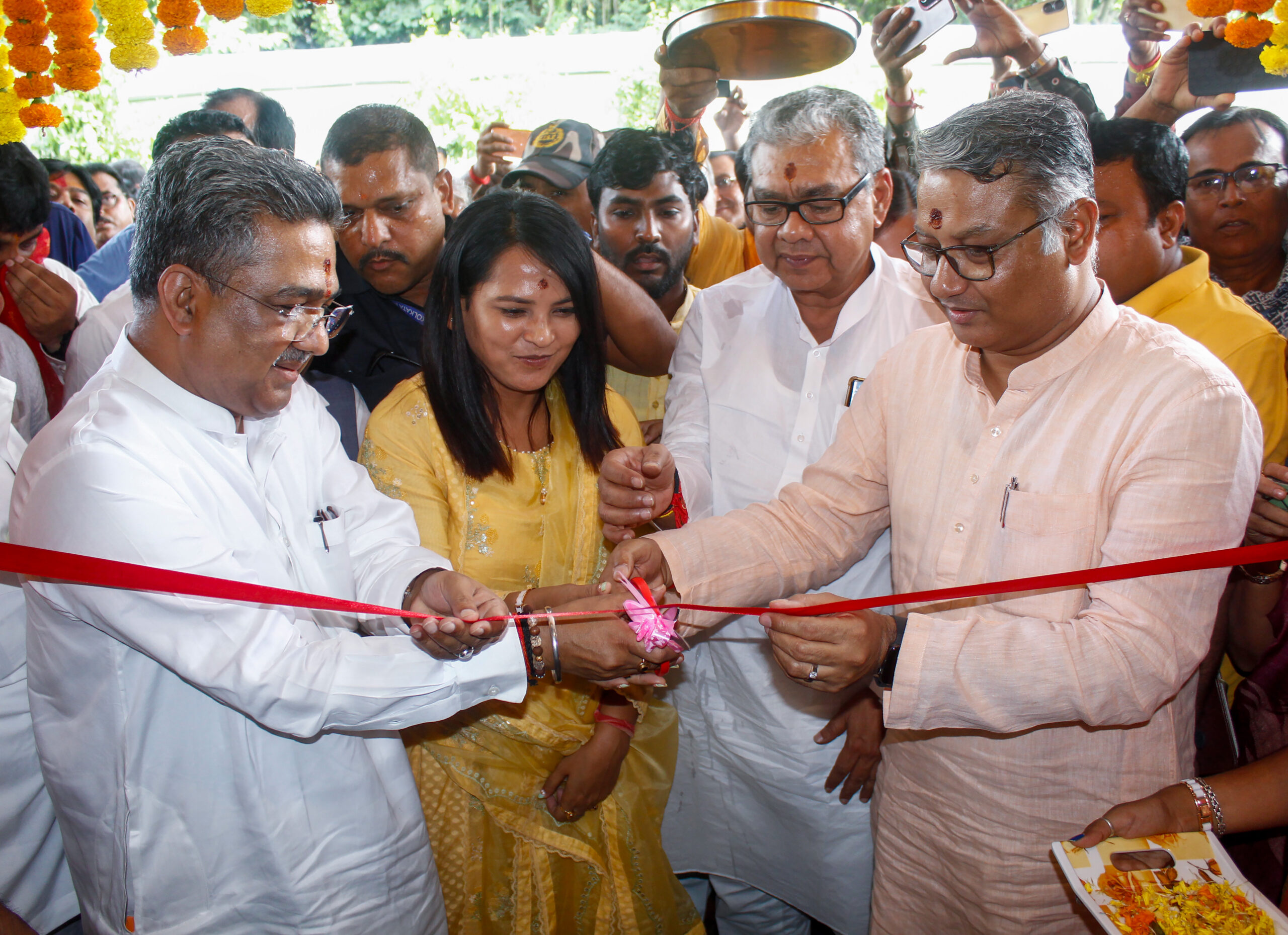 Durgapur: BJP National General Secretary and West Bengal State In-Charge Sunil Bansal, West Bengal Health and Family Welfare Minister Dr. Sharadwat Mukherjee, Higher Education and Technical Education Minister Jagannath Chattopadhyay and Minister of State for Health and Family Welfare Sumana Sarkar cut a ribbon during the inauguration of a medical college, in Durgapur, West Bengal on Monday, September 21, 2026. (Photo: IANS)