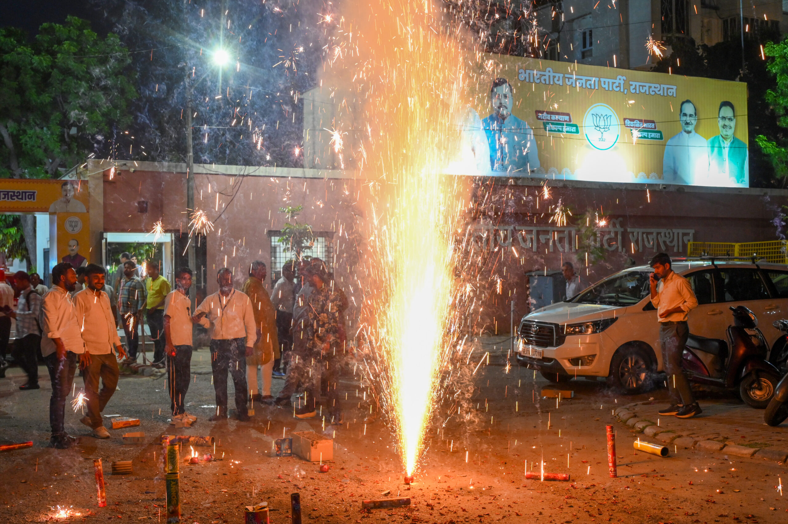 Jaipur: BJP celebrates success in urban local body chief elections #Gallery Jaipur: BJP celebrates success in urban local body chief elections #Gallery