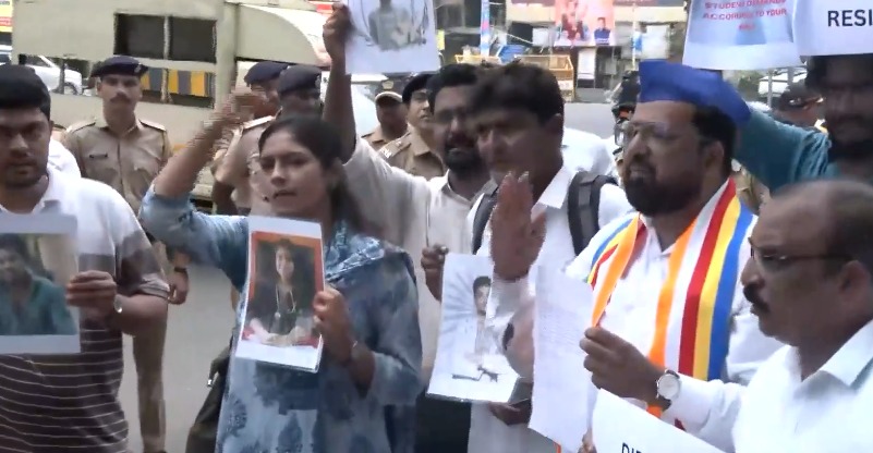 IIT-Bombay protesters demanding Director's resignation, professor's arrest detained IIT-Bombay protesters demanding Director's resignation, professor's arrest detained