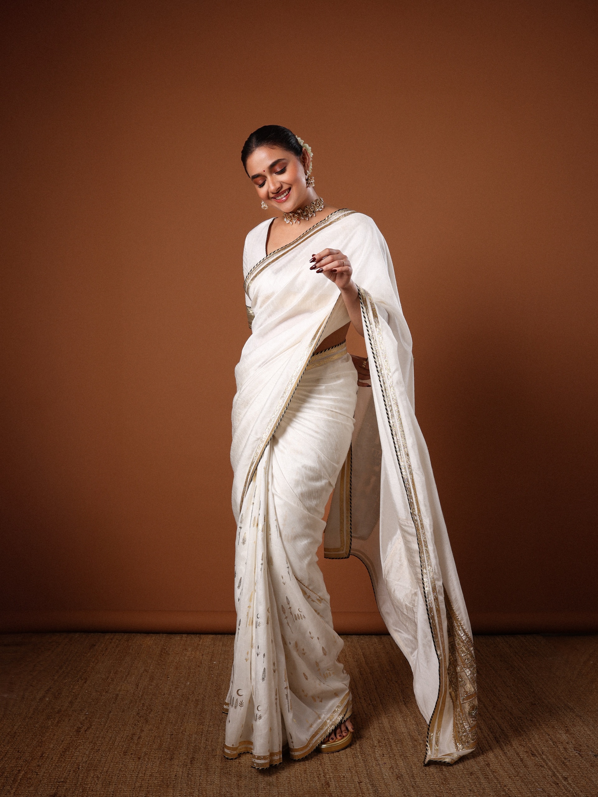 Actress Keerthi Suresh New Glam Stills Actress Keerthi Suresh New Glam Stills