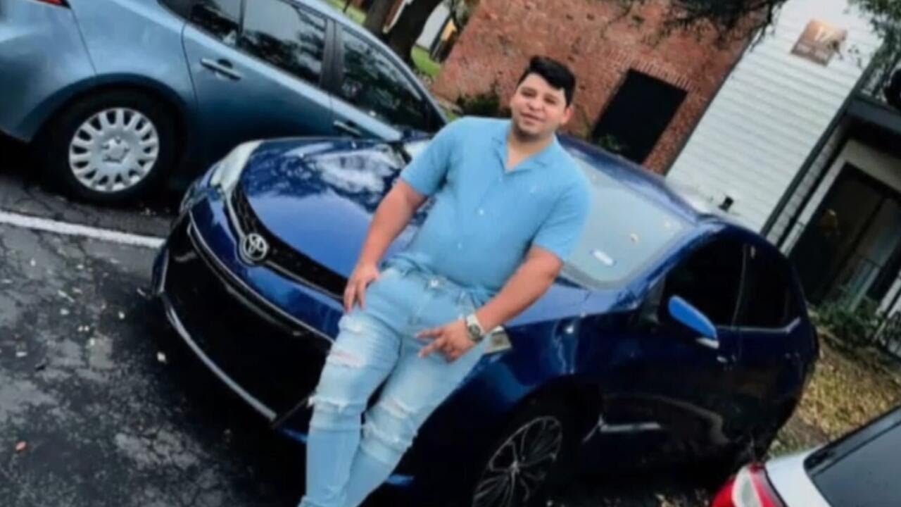 ICE agent shoots Venezuelan man in Texas (Video) ICE agent shoots Venezuelan man in Texas (Video)