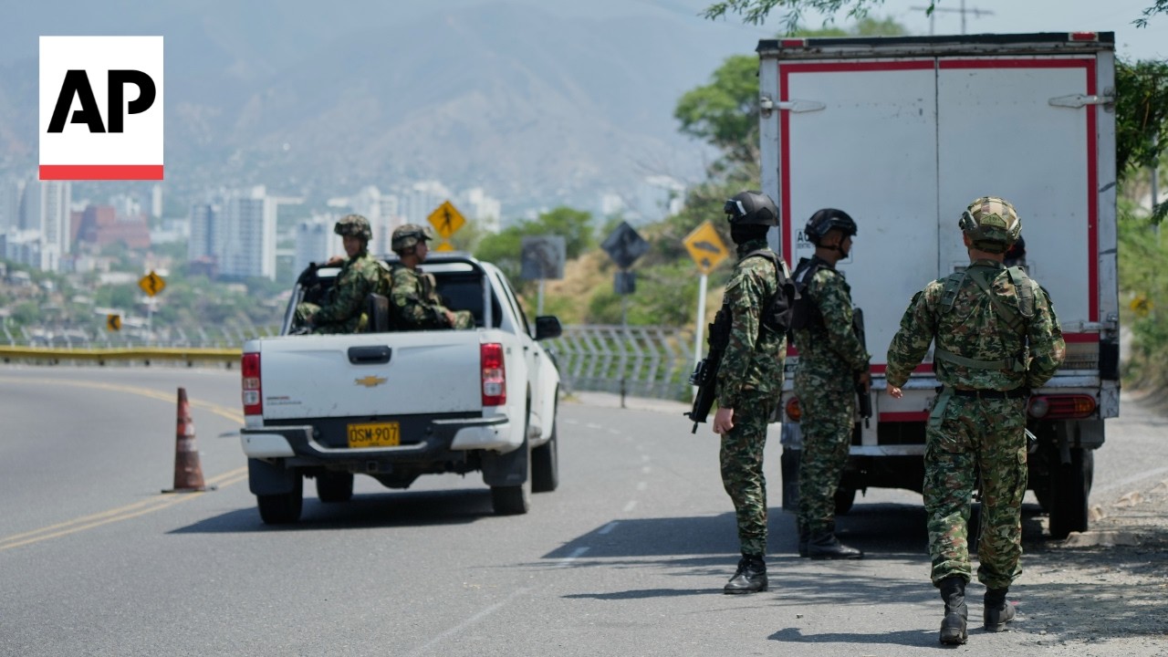 Military deployed to Colombia tourist hotspot to deter violence by armed group (Video)