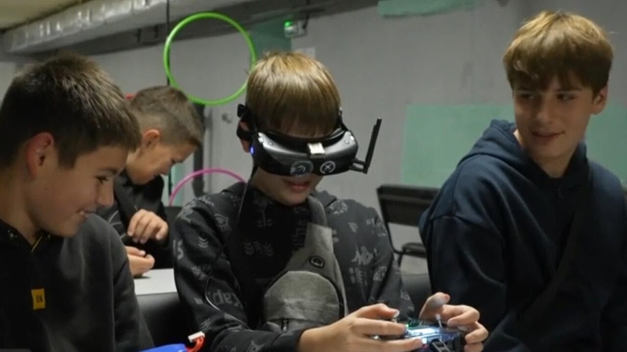 Ukraine school is teaching kids how to fly drones (Video)