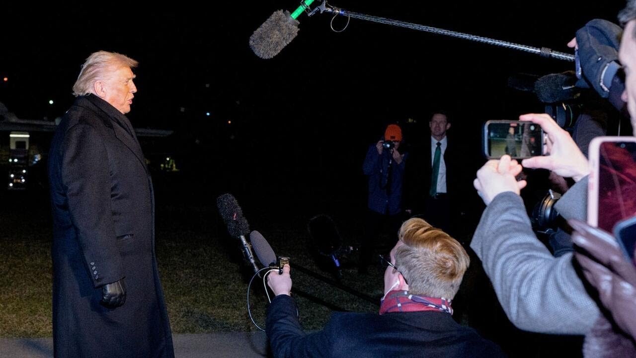 Legal expert explains why judge halted Trump's media ban (Video)
