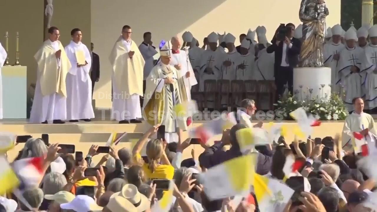 Pope Leo XIV fills central Paris with 700,000-strong crowd and fervor at giant outdoor Mass (Video)