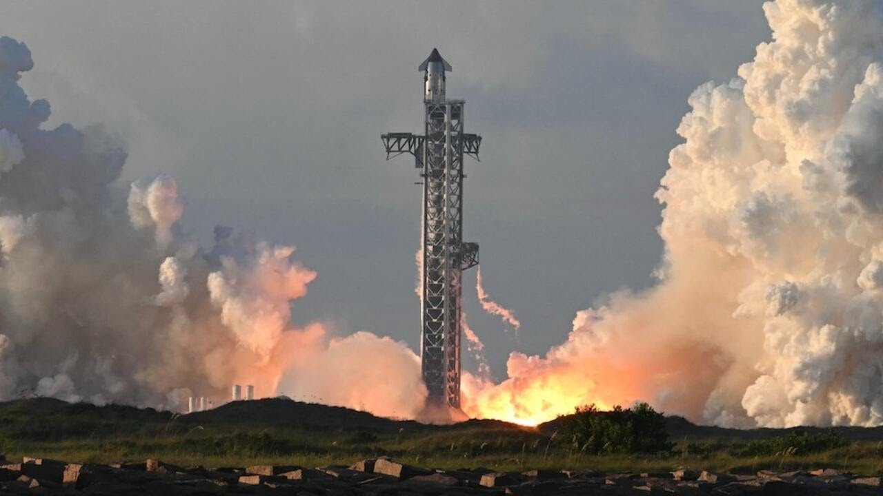 Watch: SpaceX launches giant Starship rocket (Video)