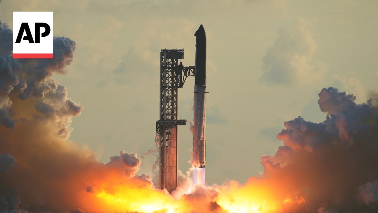 SpaceX launches its Starship into orbit for the first time (Video)