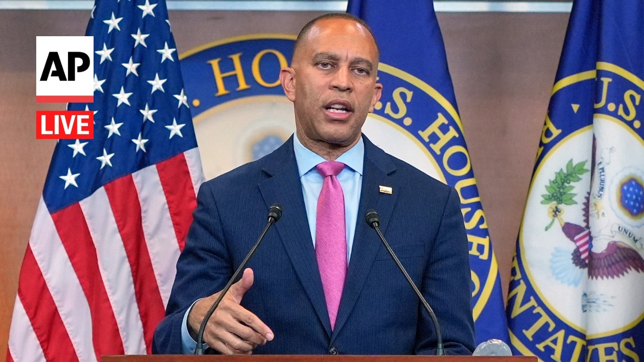 LIVE: Hakeem Jeffries holds a press conference (Video)
