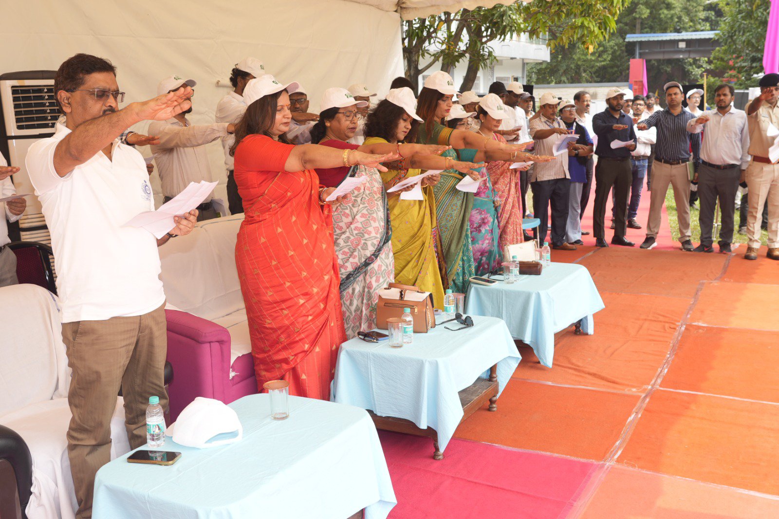 Bengal: ER inaugurates biogas plant on Swachh Bharat Diwas