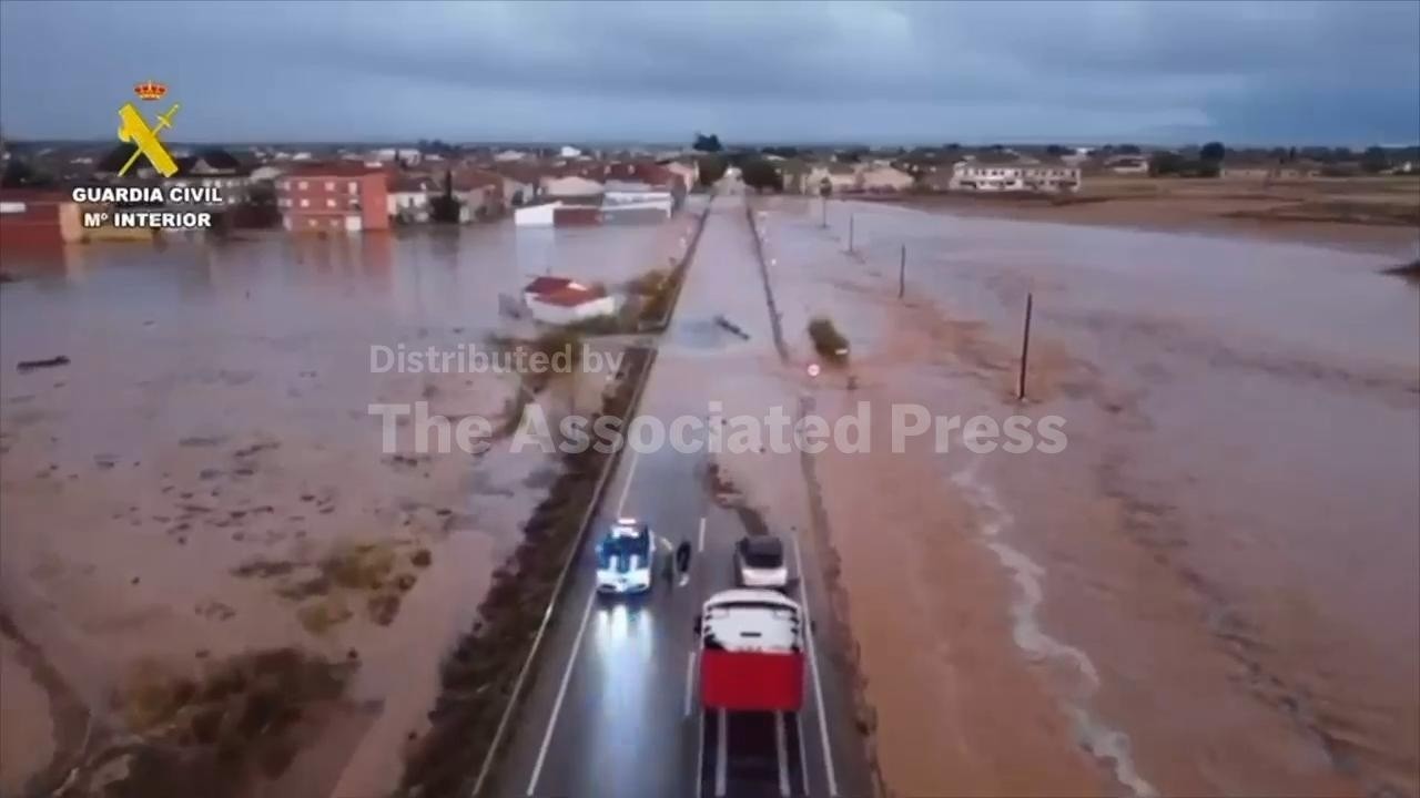 102-year-old woman dies after heavy rains in Castilla-La Mancha in Spain (Video)