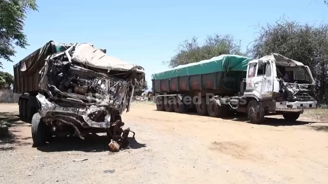 At least 17, most of them Catholic pilgrims, killed in a road crash on a highway in Kenya (Video)