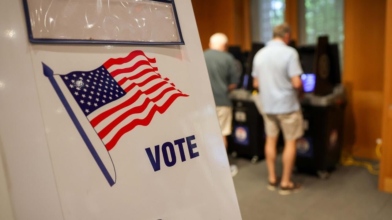 PAC adviser breaks down Democrats' spending in Texas, Kansas, Iowa, and more ahead of midterms (Video)