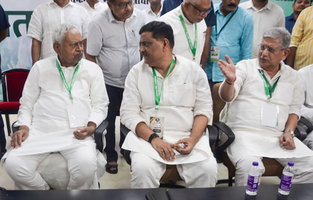 Sanjay Jha backs Lalan Singh's mediation as JD(U) seeks to contain JD(U)'s Anant-Neeraj rift