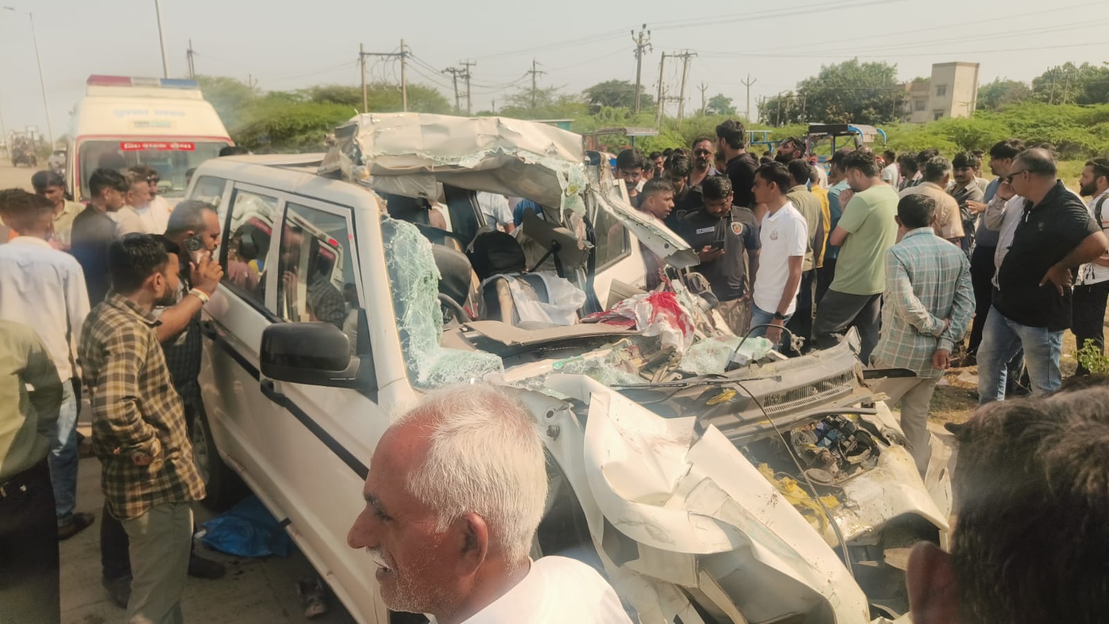 Seven killed as SUV rams into parked trailer in Gujarat’s Bhavnagar