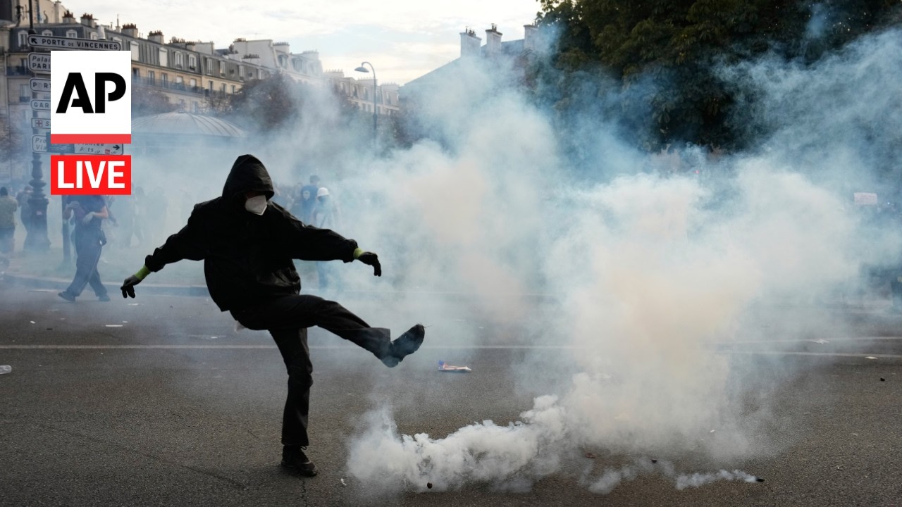 LIVE: Students protest in France to demand more school funding (Video)