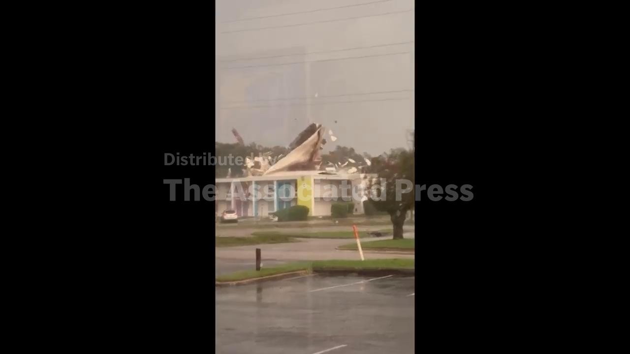 Video from Pensacola, Florida shows hotel roof being damaged in Hurricane Isaias (Video)