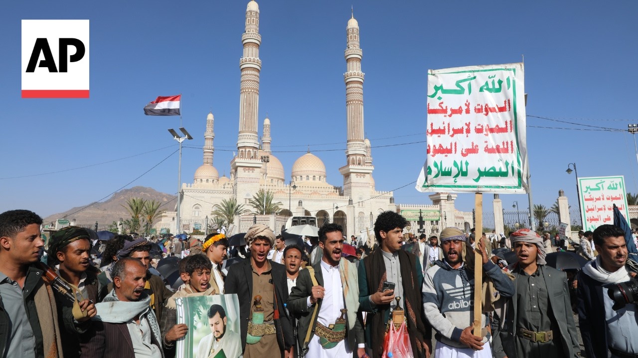 Tens of thousands in Yemen protest against Saudi Arabia and in solidarity with Palestinians (Video)