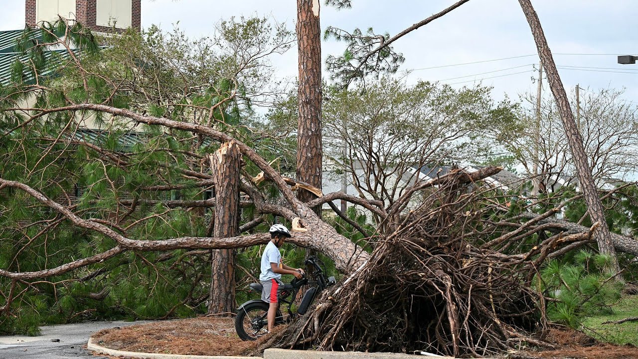 Residents in Florida, Alabama deal with aftermath of Isaias as debris scattered, people killed (Video)