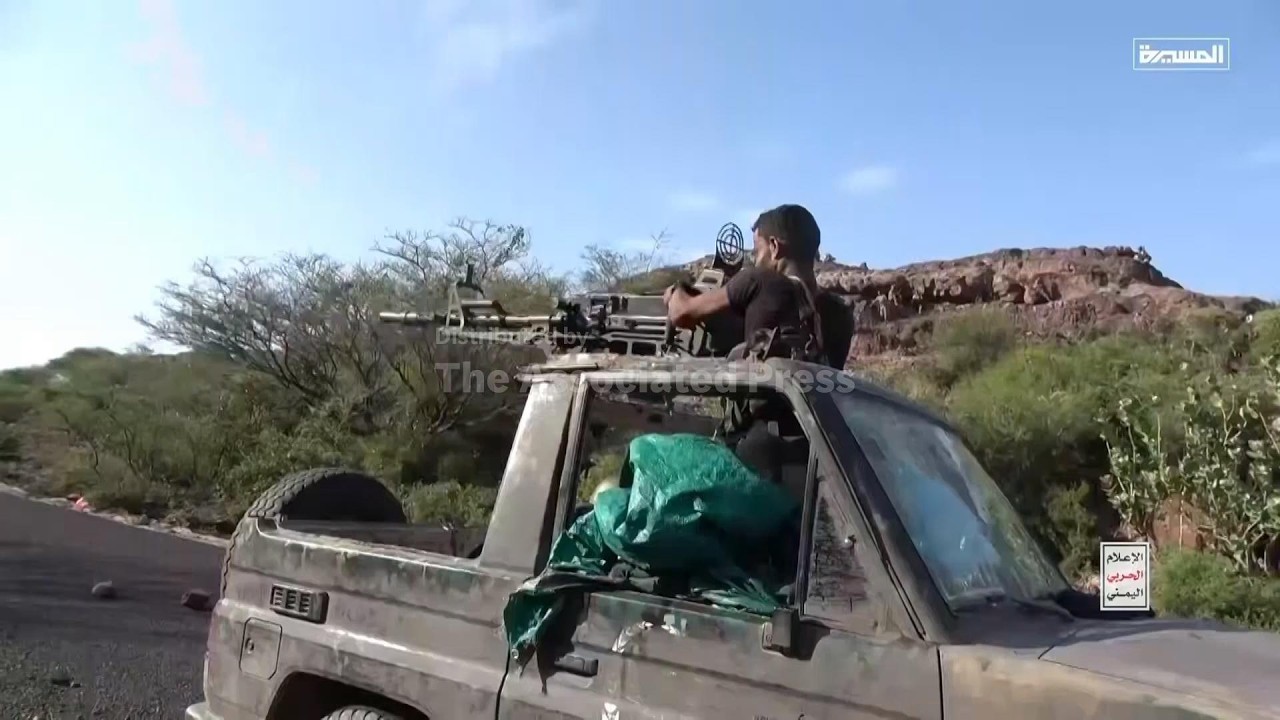 Houthi-controlled TV in Yemen shows what it says are rebels fighting Saudi-backed forces (Video)