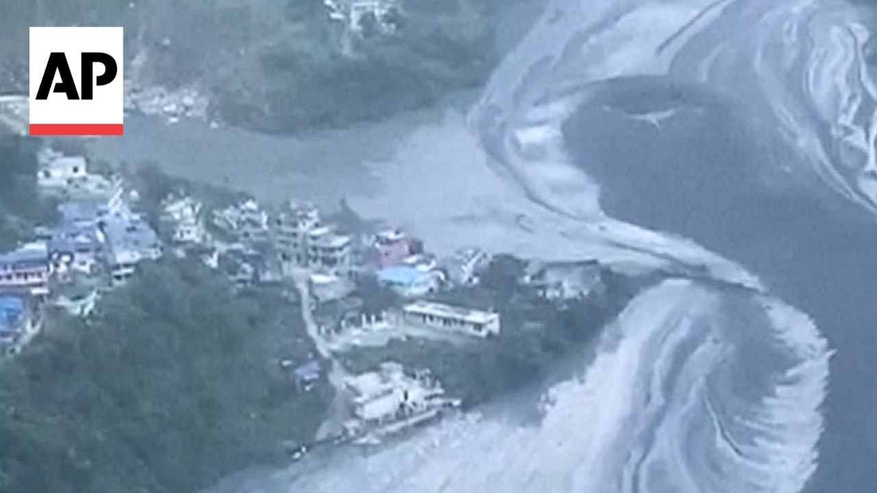 Villages evacuated in Nepal as flash flood from Budhi Gandaki river destroys homes (Video)
