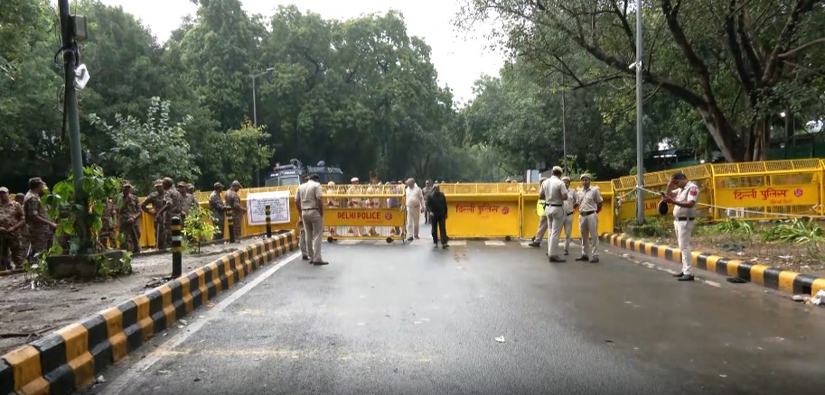 Security tightened across Delhi as INDIA bloc plans march to SC over SIR