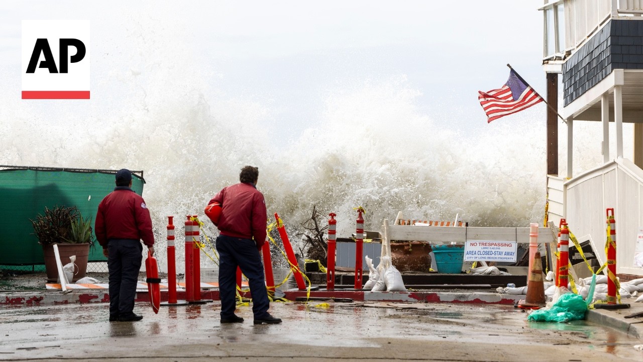 Waves from Tropical Storm Rachel hit the Californian coast (Video)